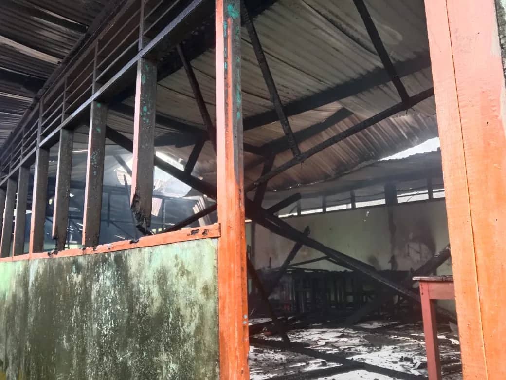 Ilustrasi berita JAYAPURA: 5 Ruang Kelas SMA Satria Dilahap Si Jago Merah, Polisi Lakukan Penyelidikan