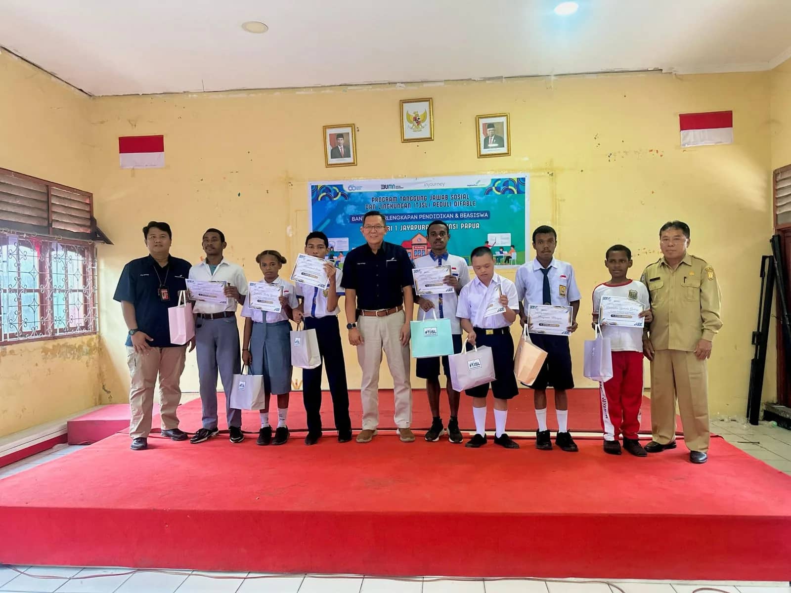 Ilustrasi berita JAYAPURA: Program Peduli Difabel, Angkasa Pura I Salurkan Bantuan Komputer dan Beasiswa ke SLB Negeri 1 Jayapura