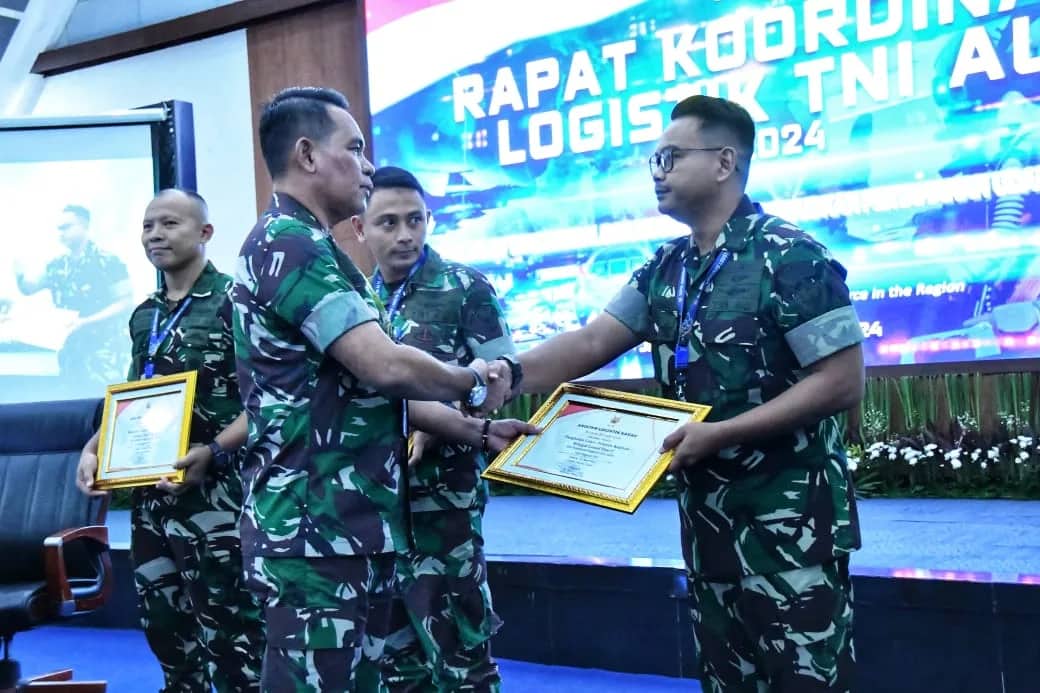 Ilustrasi berita Mimika: Lanud Yohanis Kapiyau Timika Terima Penghargaan Saat Rakorlog TNI AU 2024