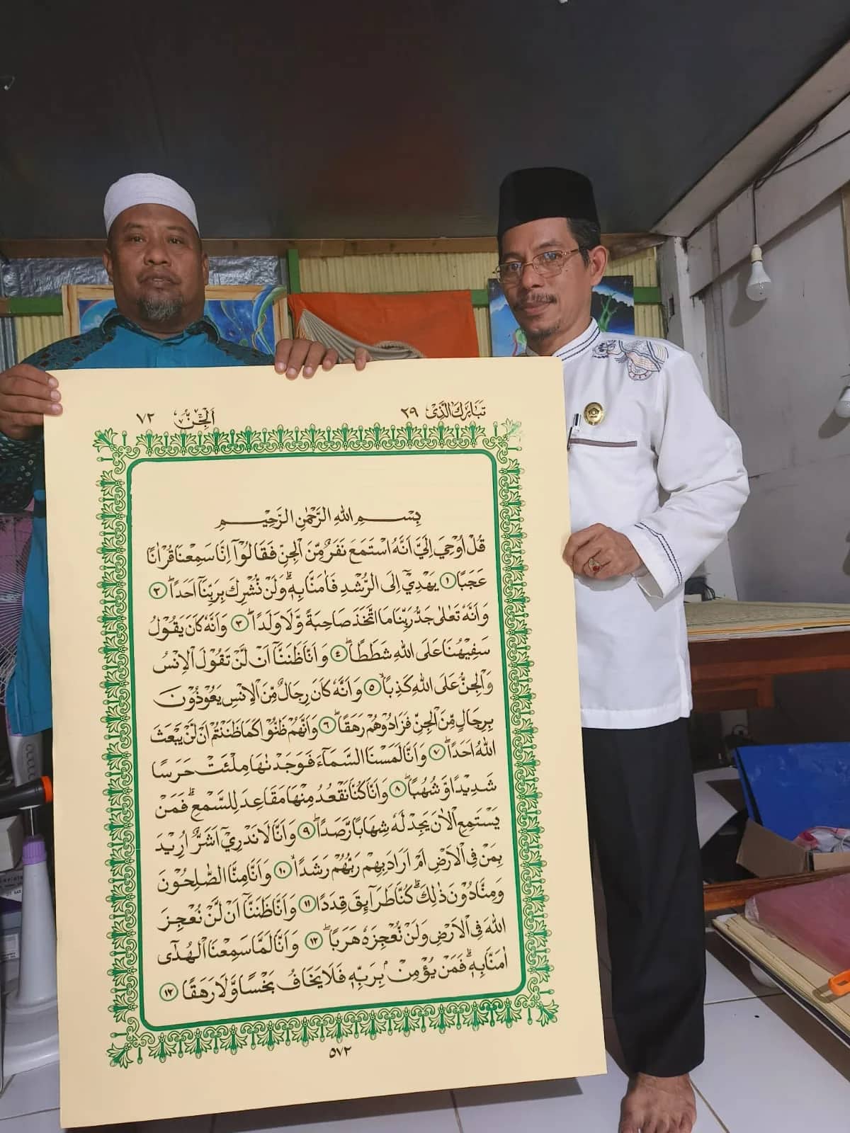 Ilustrasi berita Mimika: Dibuat di Makassar, Al-Quran Raksasa Karya Ustadz Usman Pabo'o Akan Hiasi Lokasi Islamic Center Mimika
