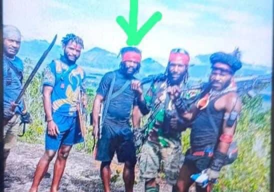 Ilustrasi berita Mimika: Ini Peran Anan Nawipa, Salah Seorang Pelaku Penembakan Danramil Aradide yang Ditangkap Satgas Damai Cartenz