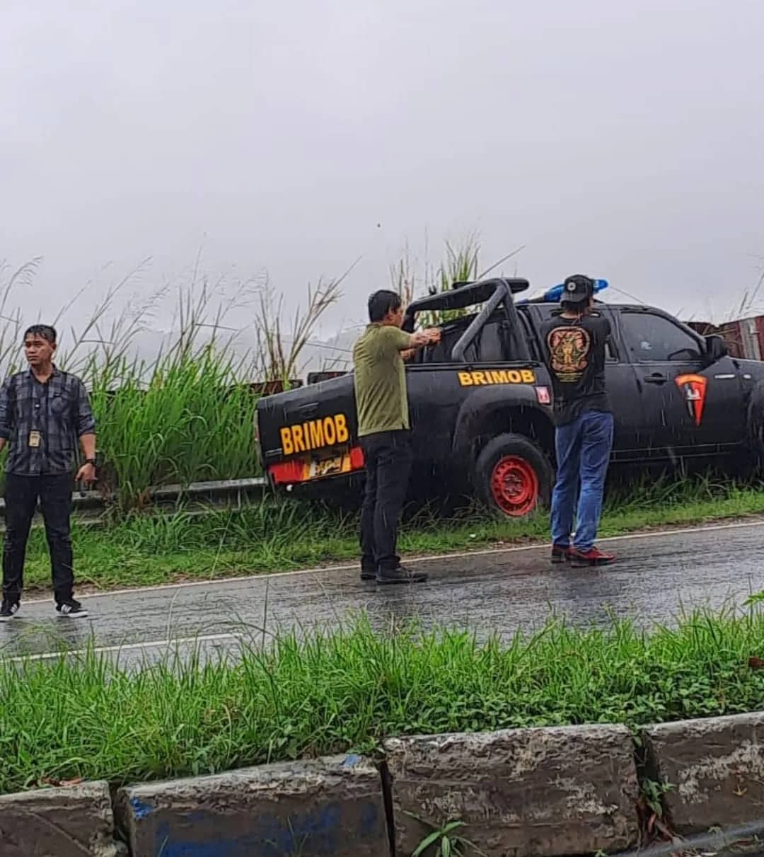Ilustrasi berita Papua: Buntut Pencurian Mobil Dinas Brimob Polda Papua di Bandara Sentani, Empat Anggota Polisi Diperiksa