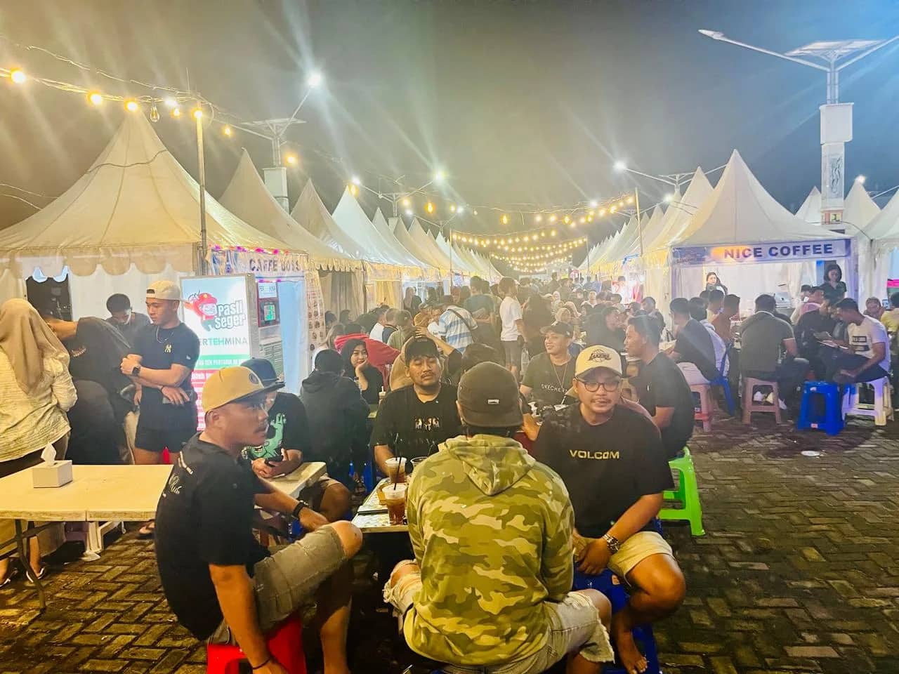 Ilustrasi berita JAYAPURA: Ribuan Orang Serbu Festival Kuliner "Baku Timba" di Lanud Silas Papare