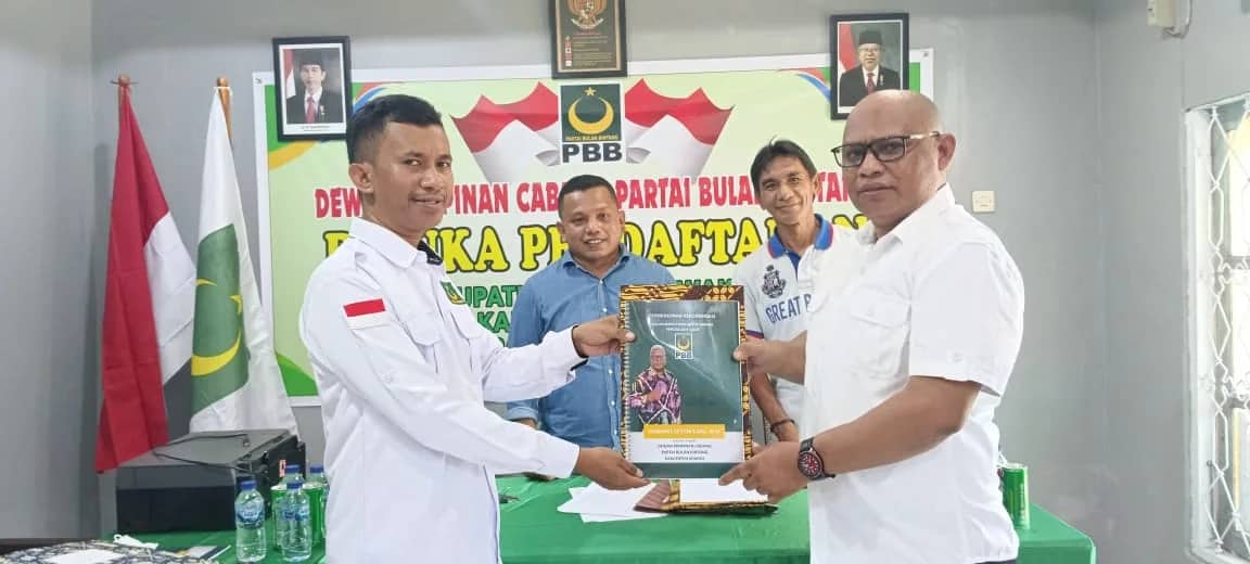 Ilustrasi berita Mimika: 4 Bakal Calon Bupati dan 2 Bakal Calon Wakil Bupati Mimika Mendaftar ke Partai Bulan Bintang
