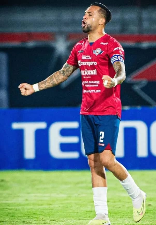Ilustrasi berita Papua: Julian Velazquez, Mantan Bek Terbaik Liga Bolivia Gabung PSBS Biak