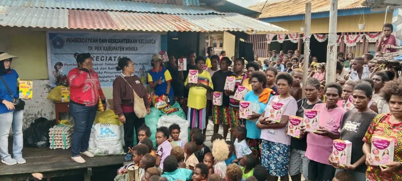 Ilustrasi berita LENSA FOTO: Galery Foto : TP-PKK Kabupaten Mimika Serahkan PMT ke Warga Pulau Karaka