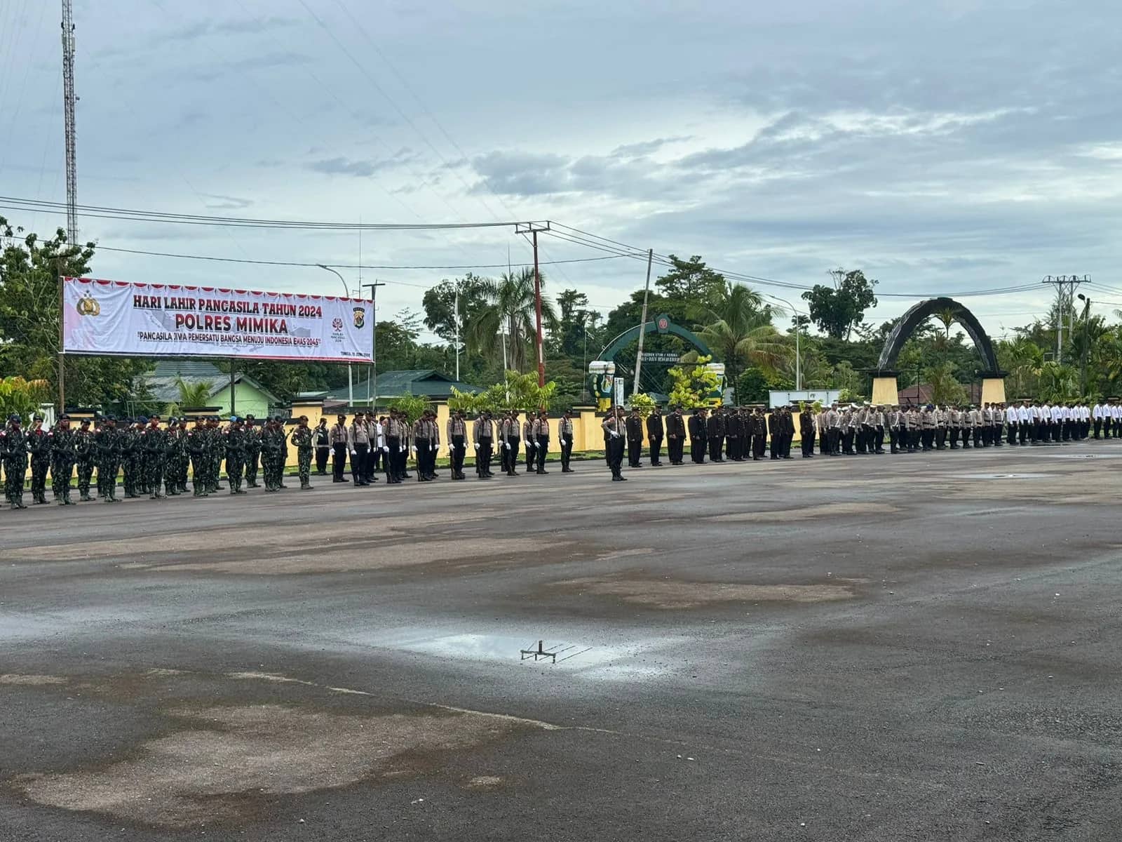 Ilustrasi berita Mimika: Polres Mimika dan Brimob Gelar Upacara Hari Pancasila, Tekankan Ideologi Dasar Pemersatu Bangsa