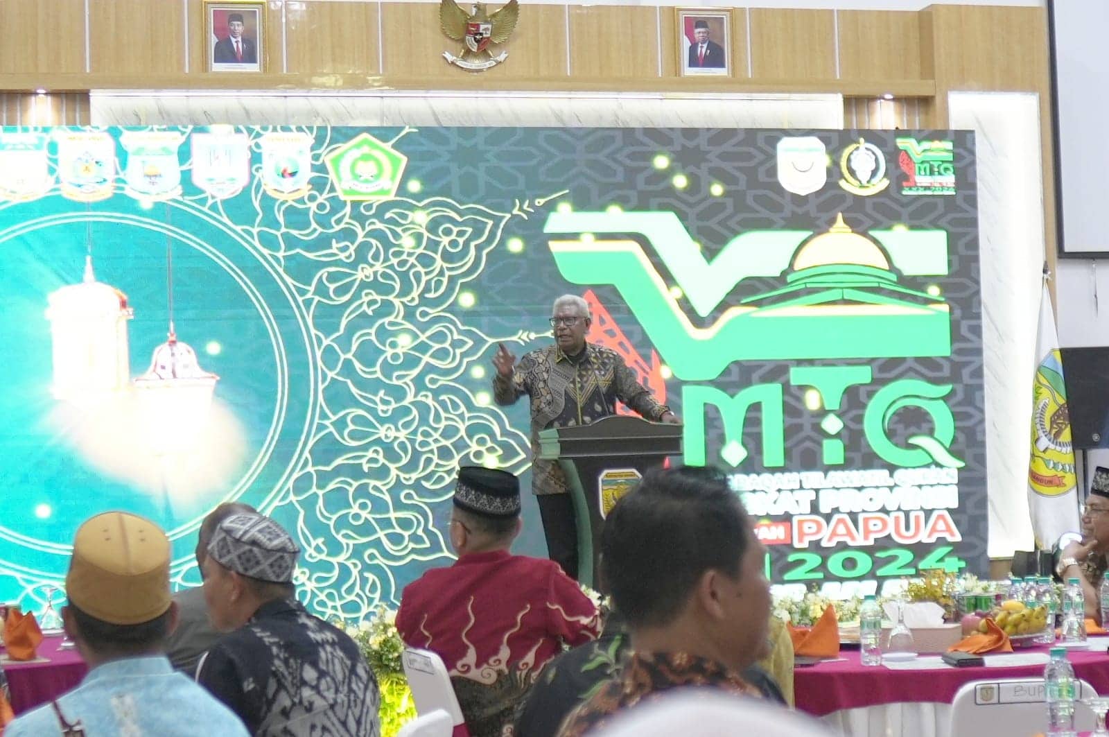 Ilustrasi berita Mimika: Bupati Mimika John Rettob Ucapkan Selamat Datang Kepada Seluruh Peserta MTQ XXX Pada Malam Ta'aruf di Pendopo Rumah Negara