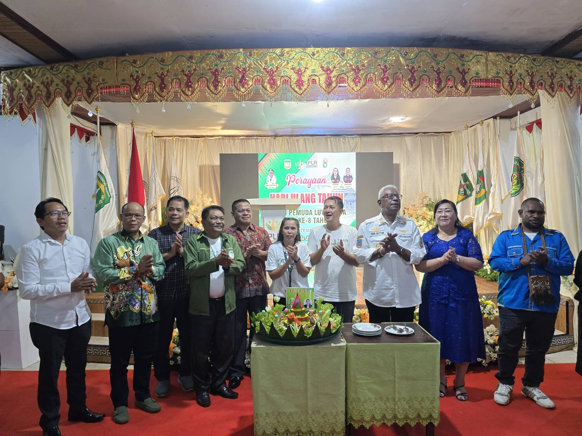 Ilustrasi berita Mimika: Bupati John Rettob Ajak Pemuda Luwu Raya Mimika Jaga Persatuan Organisasi Jangan Sampai Terpecah Belah