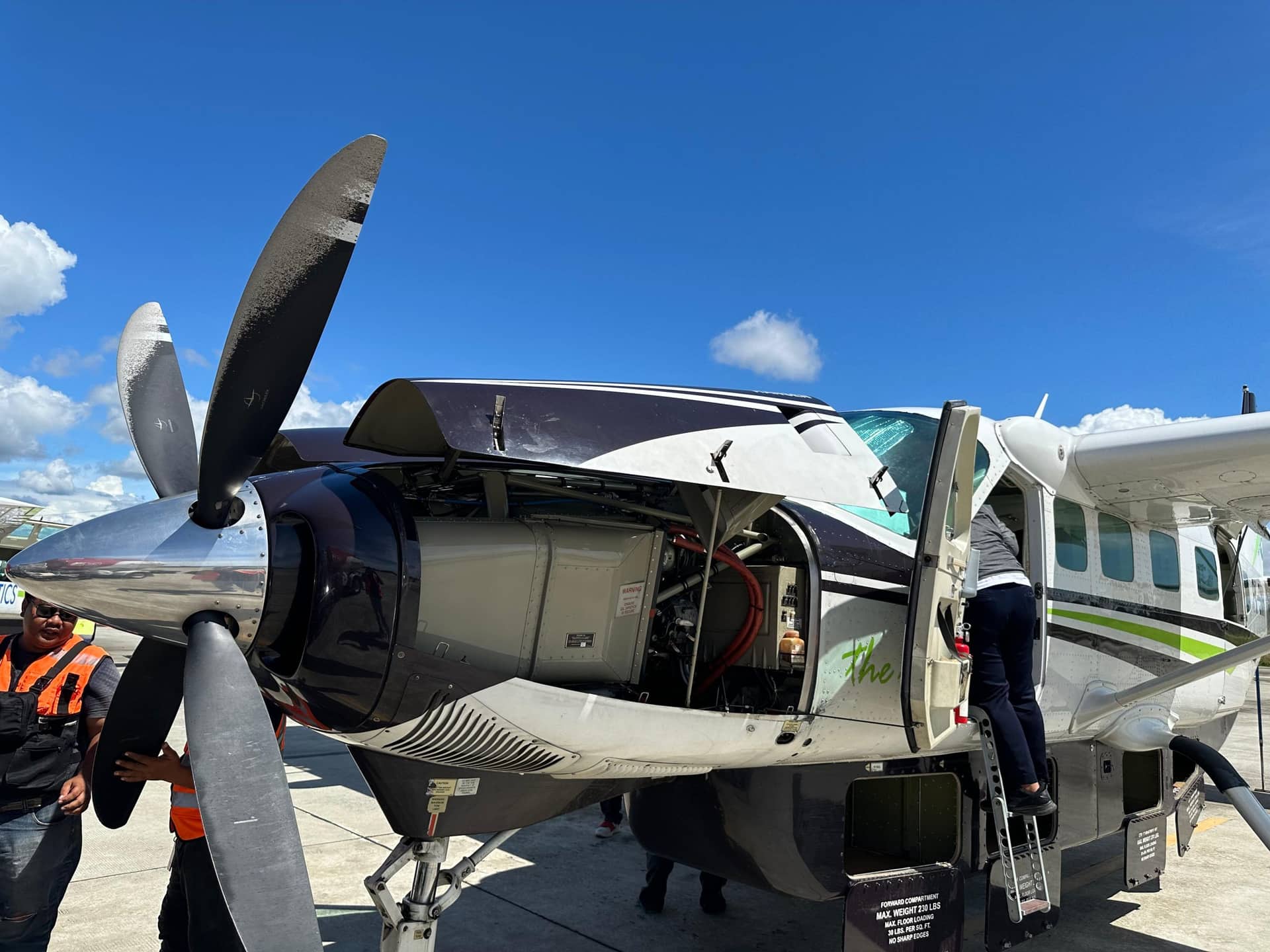 Ilustrasi berita Papua: Breakingnews : Pesawat Smart Aviation dari Puncak Tujuan Nabire Ditembak KKB