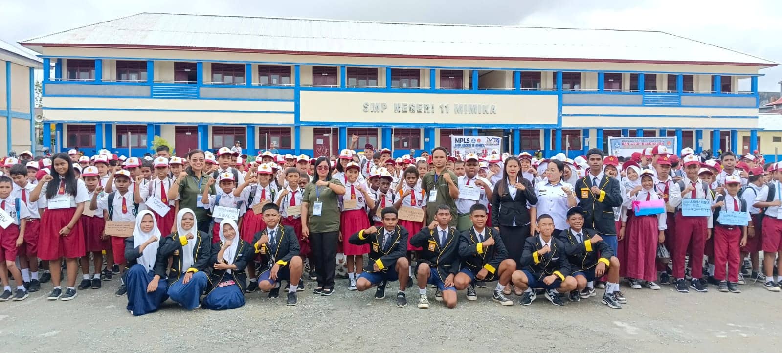 Ilustrasi berita Mimika: 350 Siswa Baru SMP Negeri 11 Timika Ikuti MPLS untuk Bentuk Karakter Anak