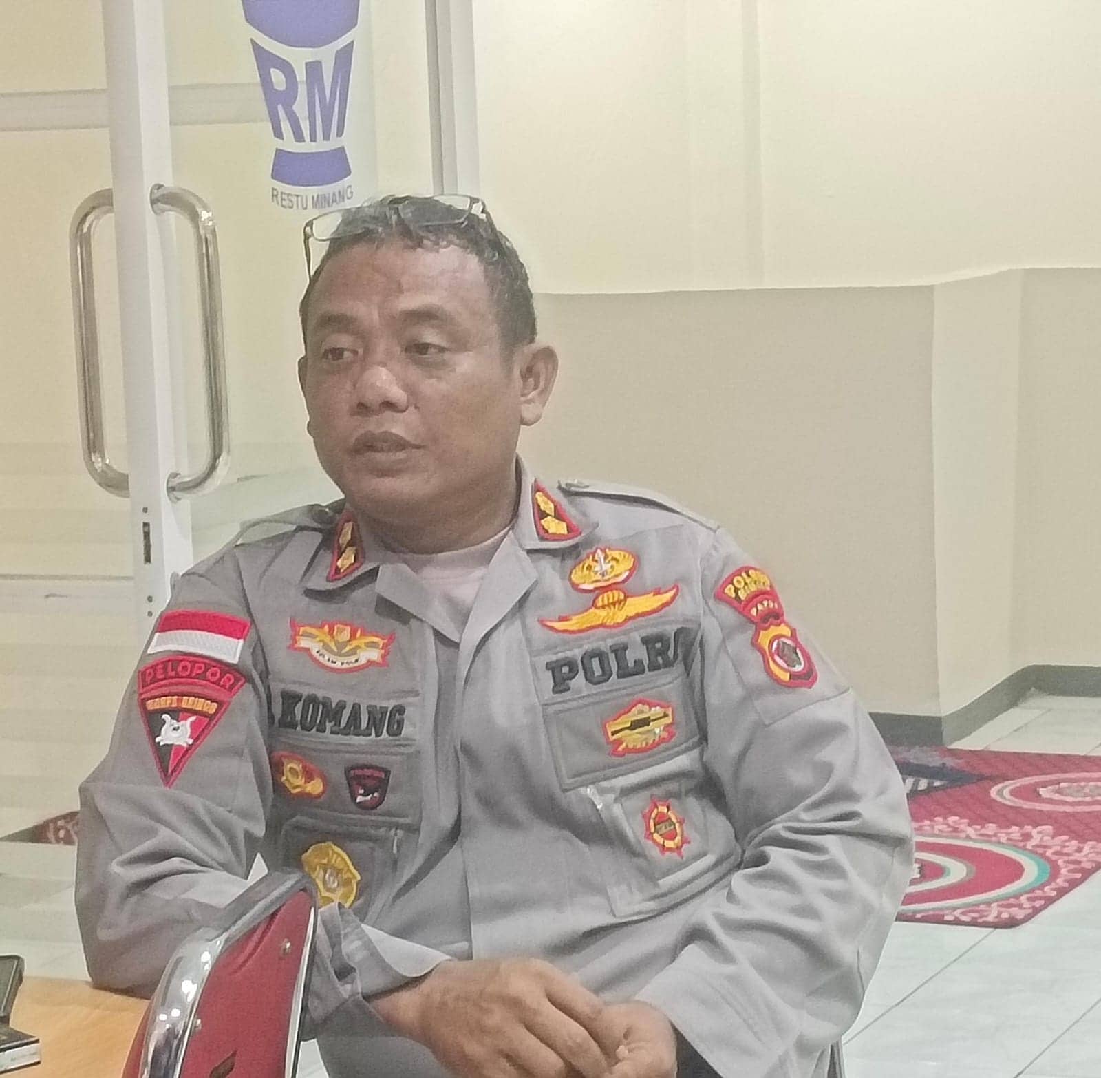 Ilustrasi berita Mimika: Beredar Flyer Bertandatangan Darah Terkait Aksi Demo Supplier 7 Suku, Ini Penegasan Kapolres Mimika
