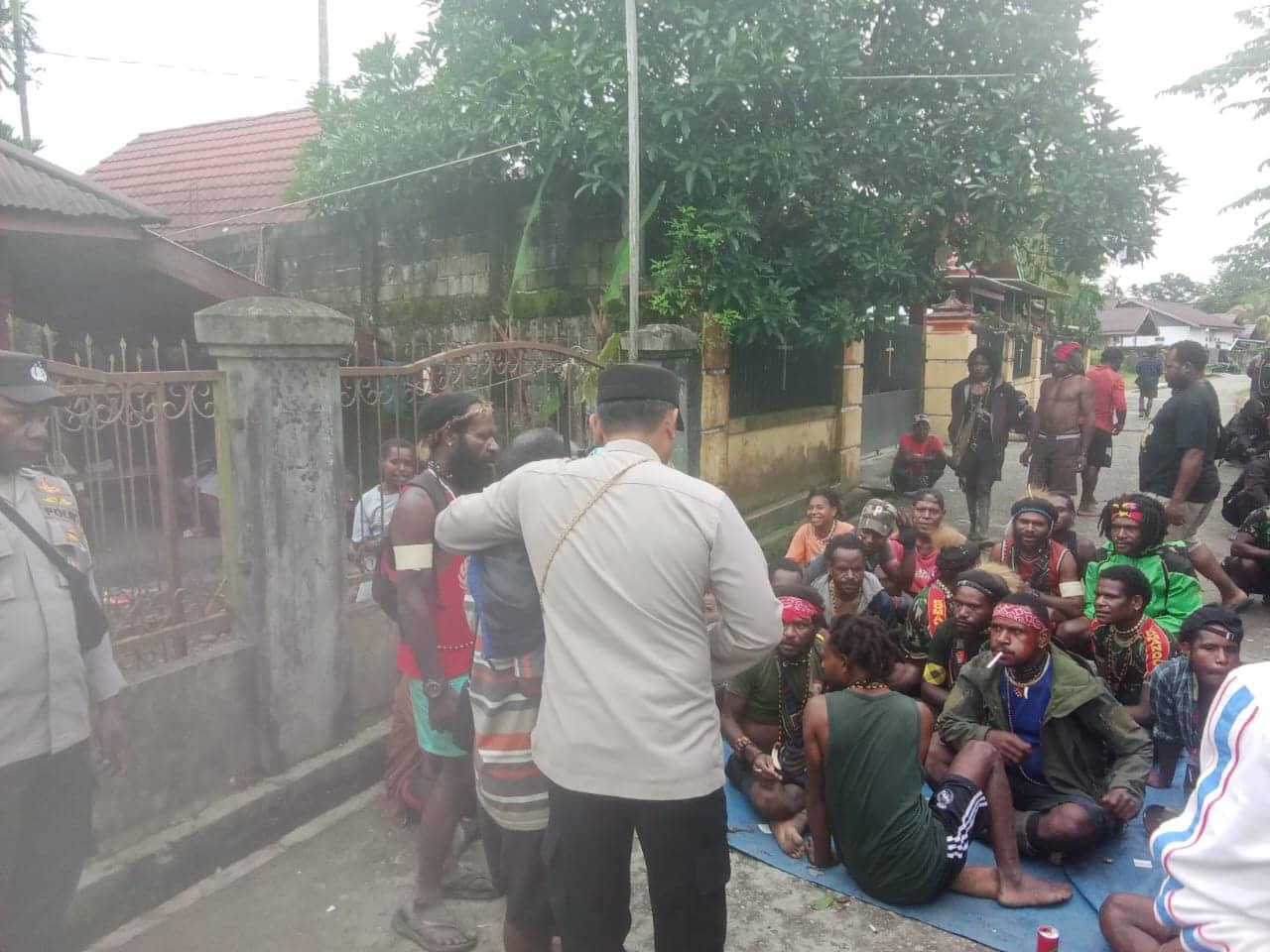 Ilustrasi berita Mimika: Dipicu Kasus Perselingkuhan, Dua Kelompok Warga di Nawaripi Timika Saling Serang