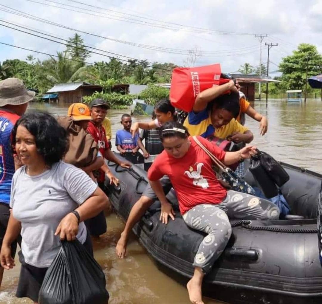 Ilustrasi berita Papua: Banjir Terjang Sarmi, Jembatan Trans Jayapura Putus, Polisi Evakuasi Warga Terdampak