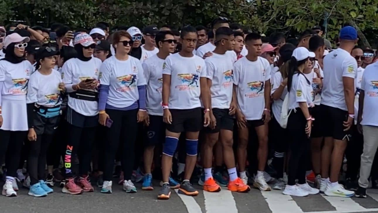 Peserta color run 2024 Mimika