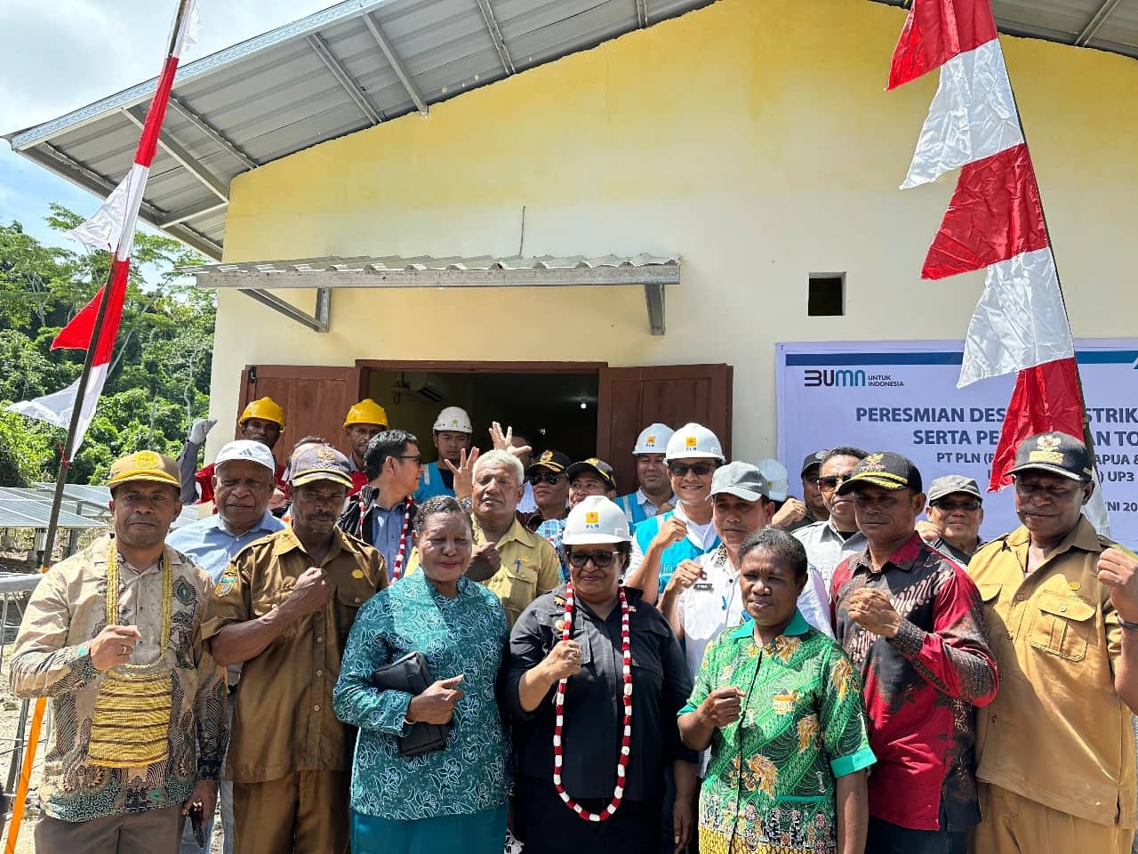 Ilustrasi berita Papua: Hadirkan Listrik Bersih, PLN Kini Berhasil Terangi Kampung Moor dan Kampung Kama di Nabire