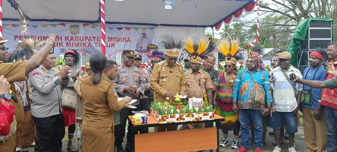 Ilustrasi berita Mimika: Galery Foto : Semarak HUT ke-48 Mapurjaya - Distrik Mimika Timur, Bertabur Nuansa Adat Kamoro