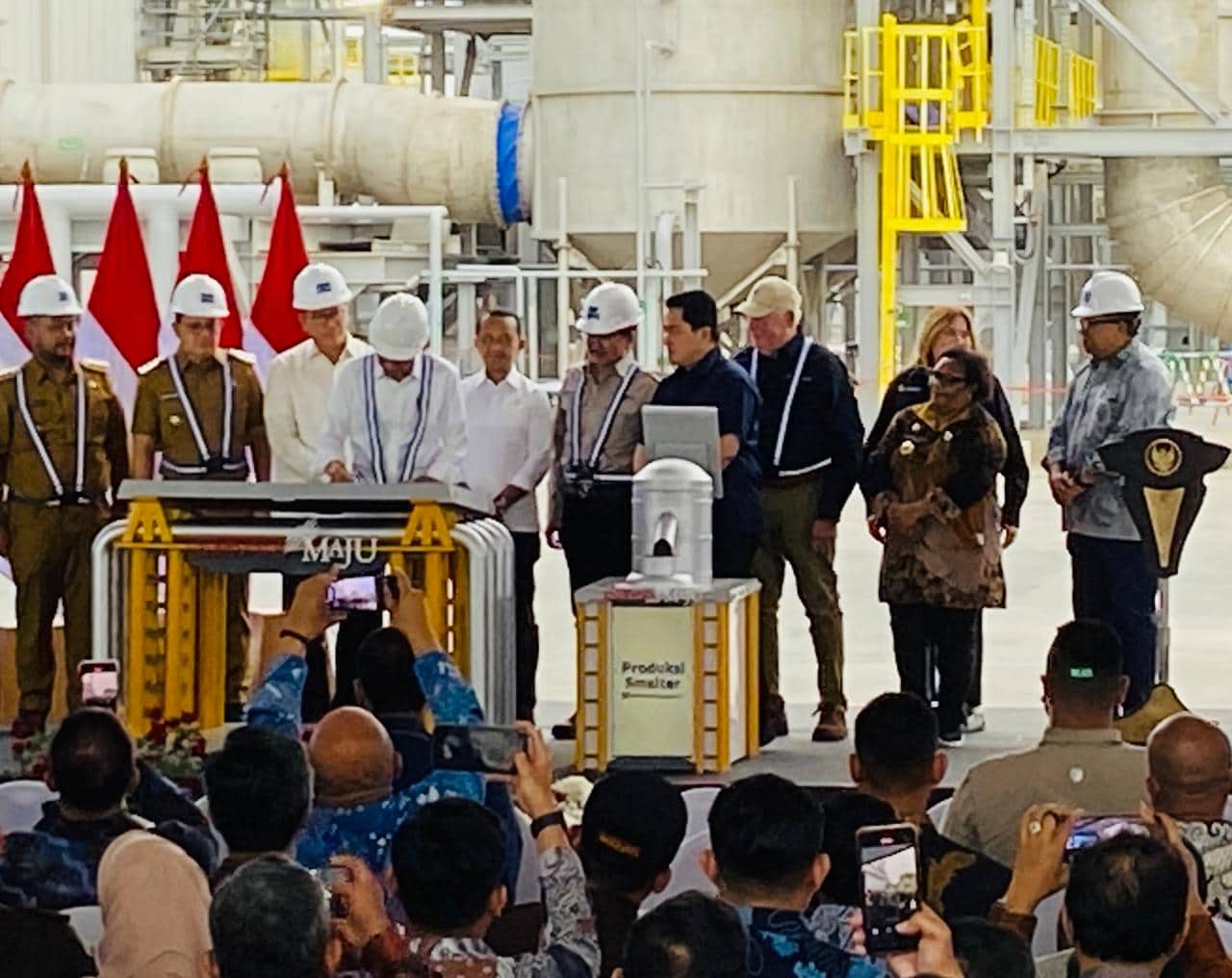 Ilustrasi berita Mimika: Presiden Joko Widodo Resmikan Produksi Smelter PT Freeport Indonesia, Menjadikan Perusahaan Tambang Tembaga Terintegrasi dari Hulu ke Hilir