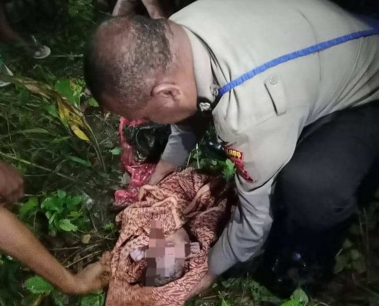 Ilustrasi berita Mimika: Ditemukan Bayi Perempuan Masih Tersambung Tali Pusar dan Ari-ari di Jalan Cemara Timika