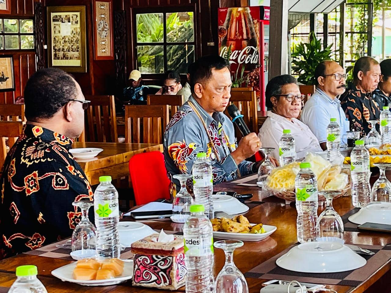 Ilustrasi berita JAYAPURA: 4.000 Lebih Petugas Ad Hoc KPU akan Mendapat JKK dan JKM Puluhan Juta