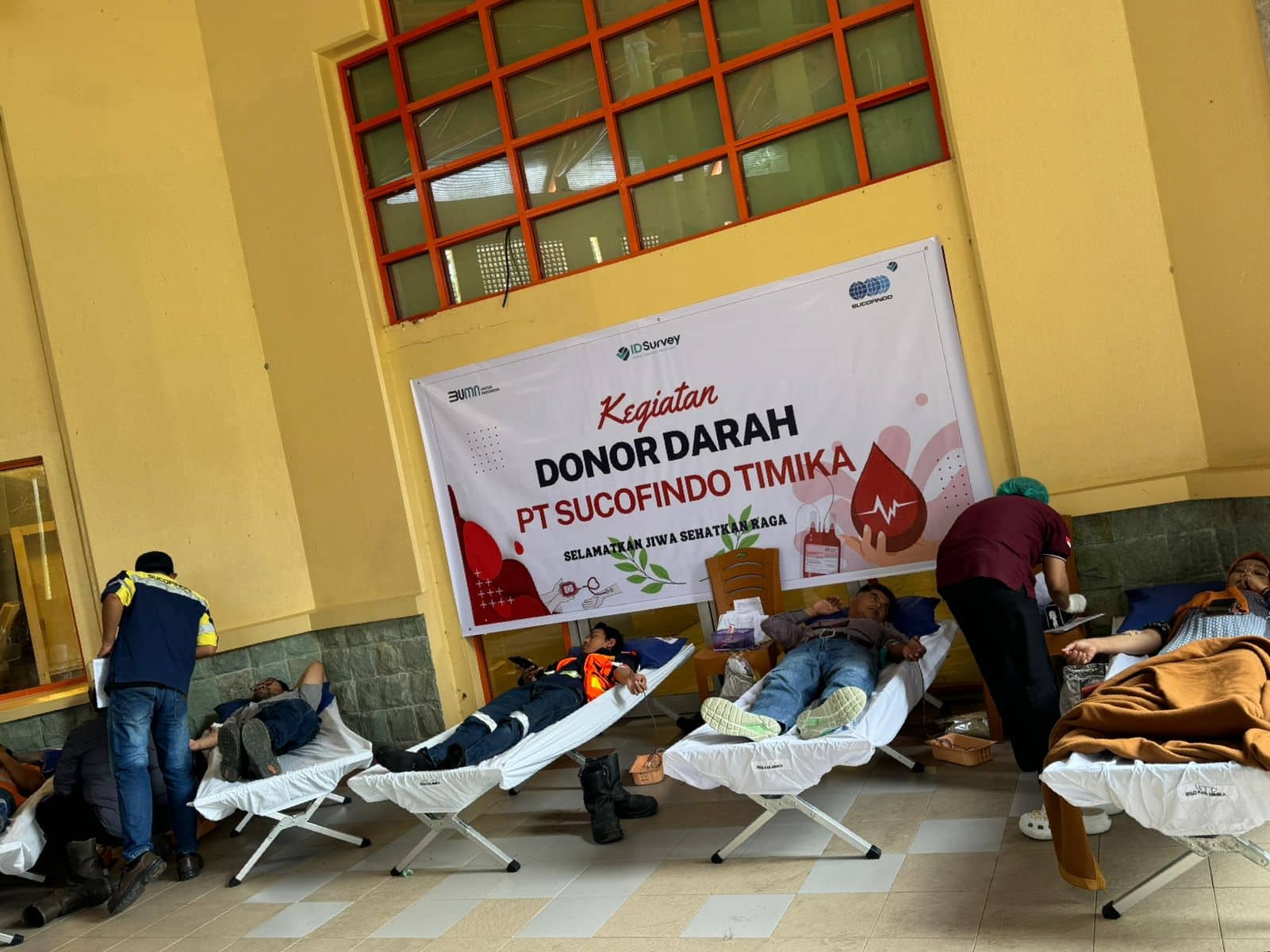 Ilustrasi berita Mimika: Rayakan HUT ke 68, PT SUCOFINDO Cabang Timika Kerjasama RSUD Gelar Donor Darah