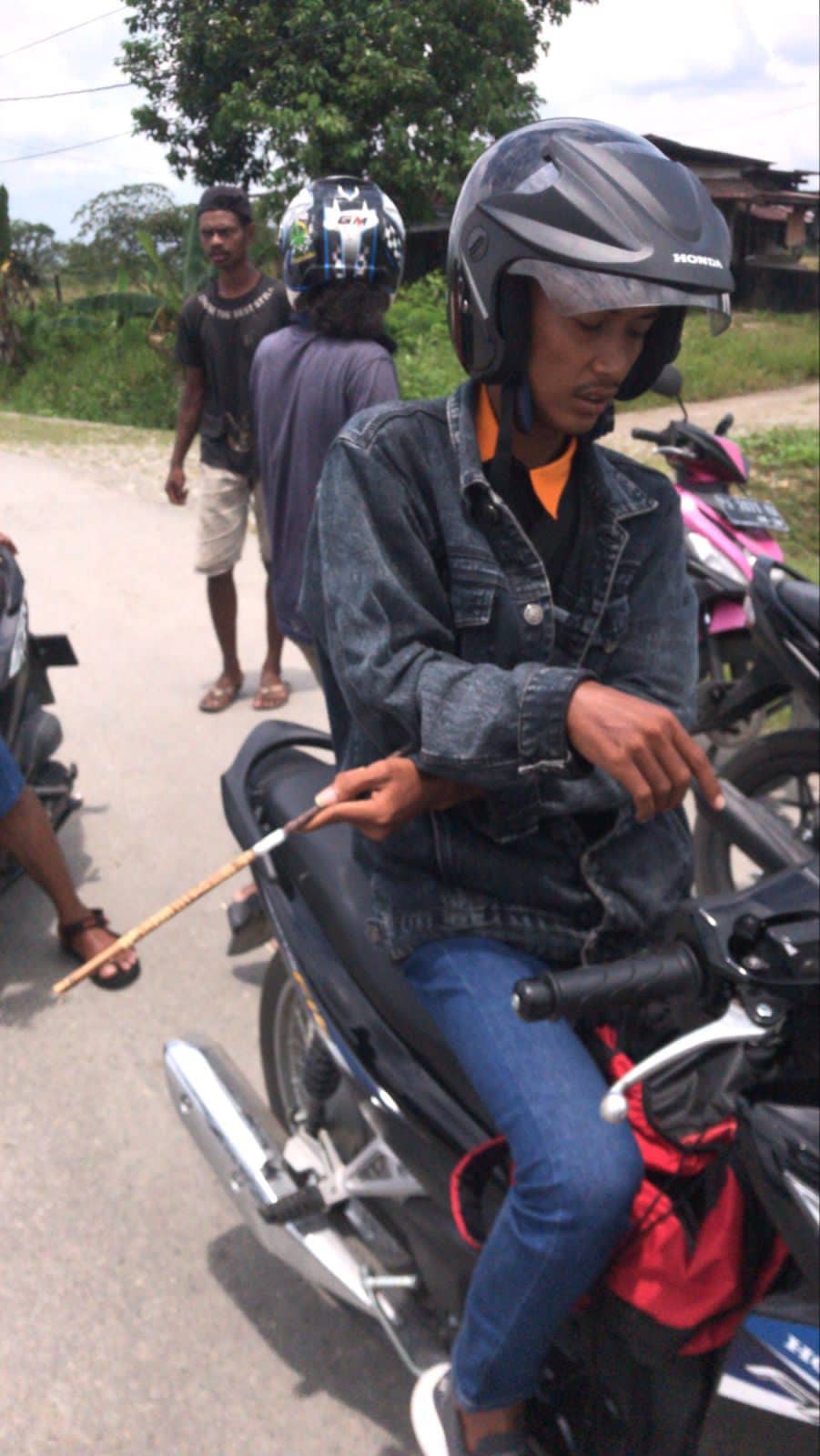 Ilustrasi berita Mimika: Beredar Pesan Suara dan Video, Pengendara Sepeda Motor Terkena Panah di Jembatan Waker Timika