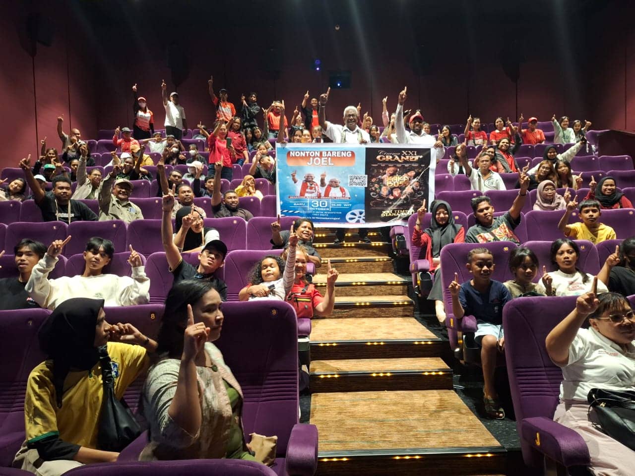 Ilustrasi berita Mimika: Cinema XXI Hadir di Timika, John Rettob: Bukti Kita Memudahkan Investasi