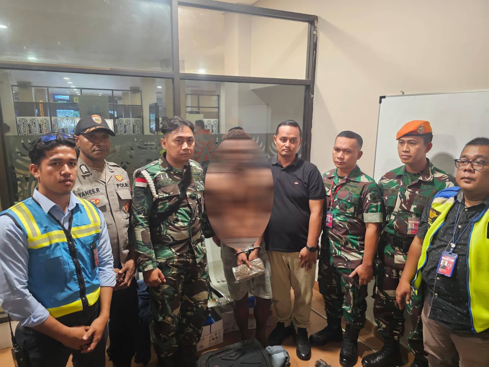 Ilustrasi berita JAYAPURA: 802 Gram Ganja Gagal Diselundupkan Lewat Bandara Sentani