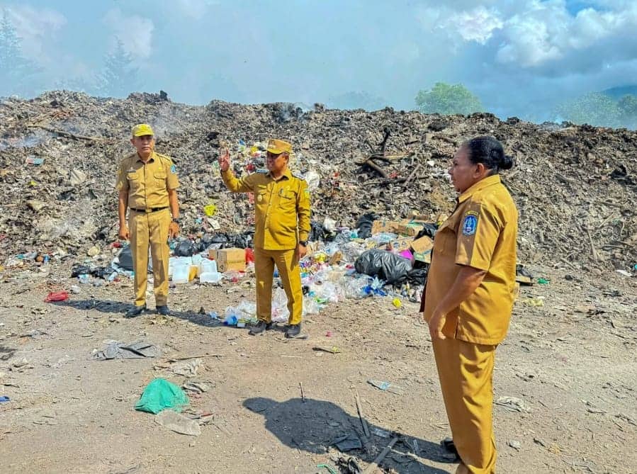 Ilustrasi berita JAYAPURA: Penanganan Sampah di Kabupaten Jayapura Temui Kendala, Pj. Bupati Siriwa: 6 Unit Mobil Pengangkut Rusak