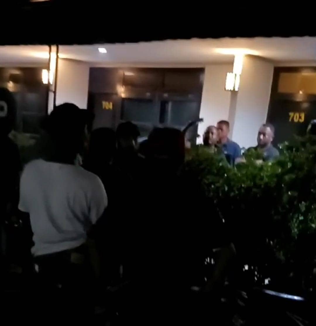 Ilustrasi berita BERITA UTAMA: Bantah Fasilitasi Penyelenggara Nginap di Hotel Serayu, AA : Saya Buka Kamar untuk Sopir yang Rayakan Ulang Tahun Istrinya