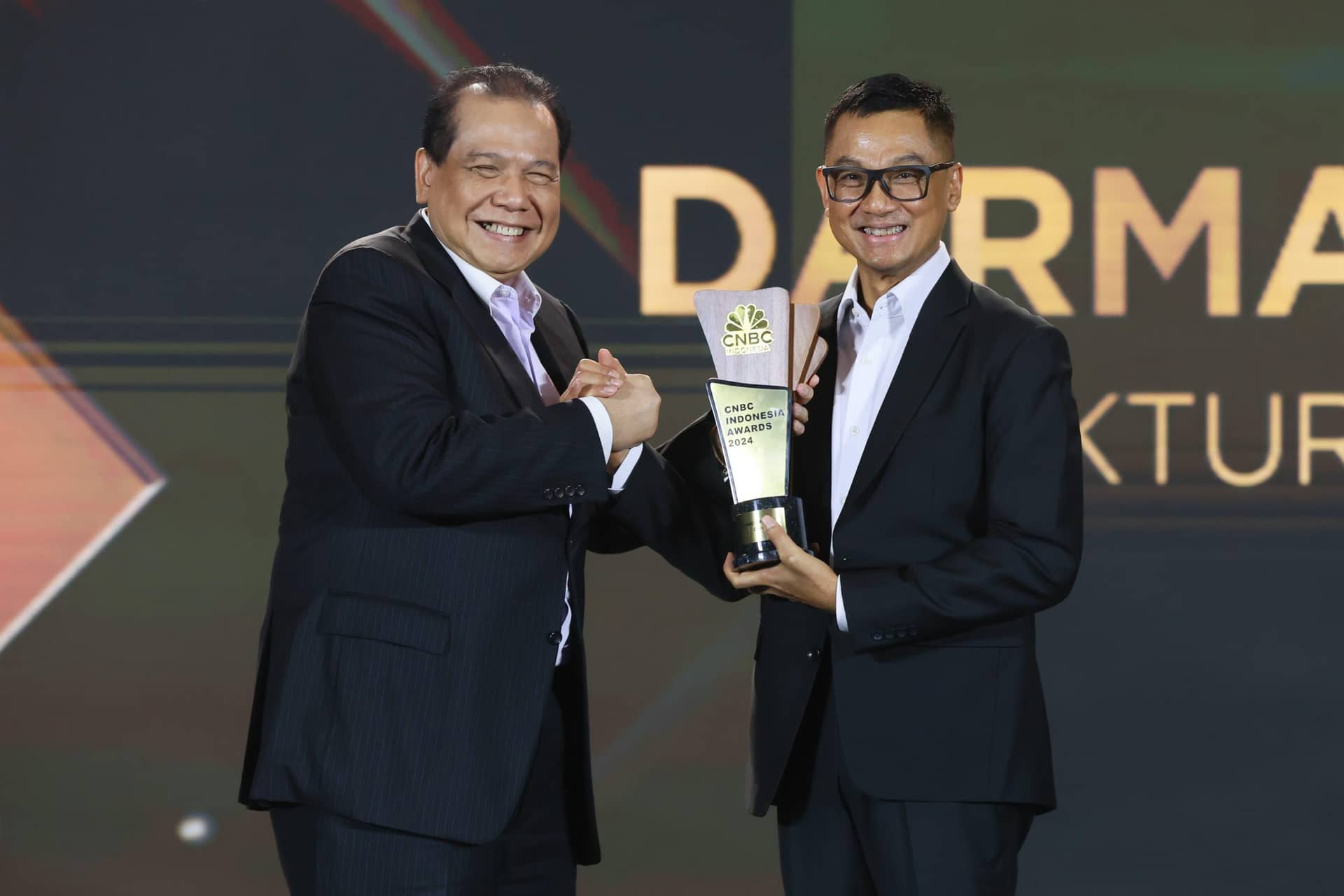 Ilustrasi berita Nasional: Hattrick! Dirut PLN Darmawan Prasodjo Kembali Dinobatkan Jadi CEO Of The Year 2024