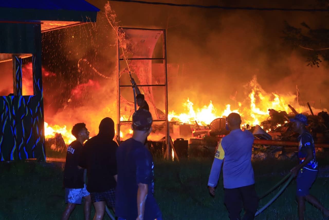 Ilustrasi berita JAYAPURA: 21 Kios dan Rumah di Yalimo Ludes Terbakar
