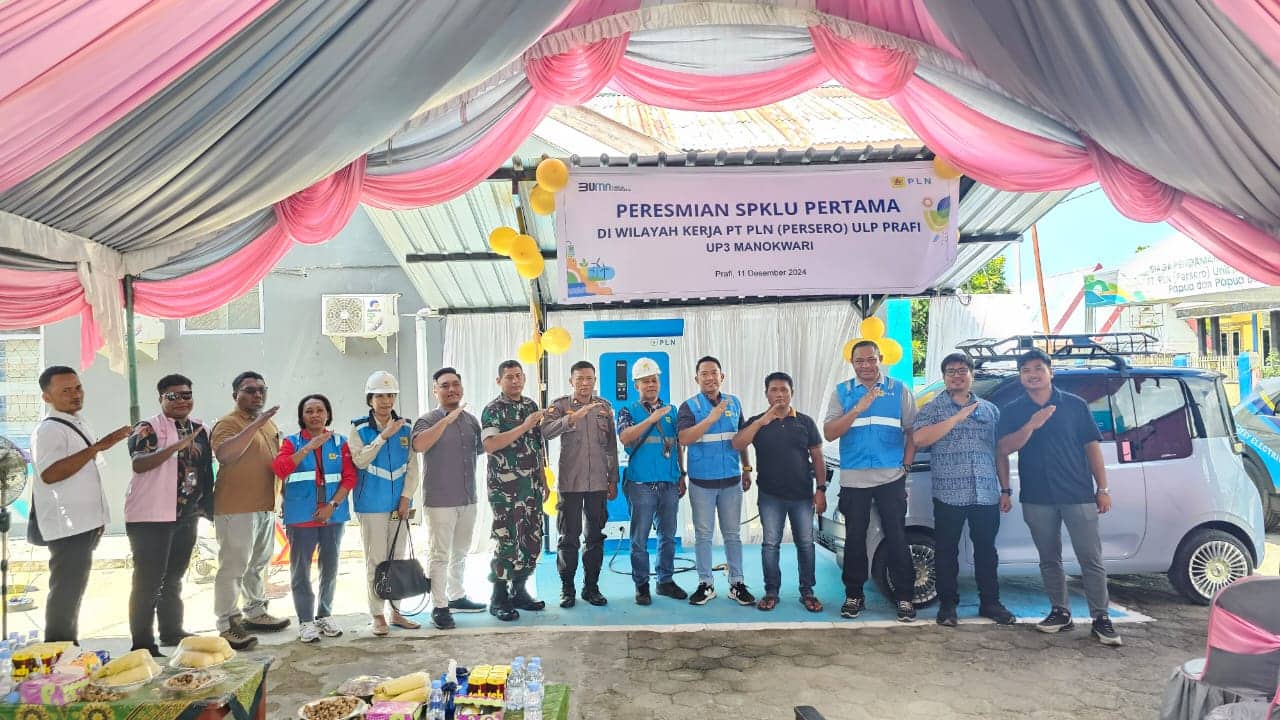 Ilustrasi berita Nasional: Tinjau SPKLU Bandung, Dirut PLN Pastikan Seluruh Infrastruktur EV Siap Layani Masyarakat 24 Jam