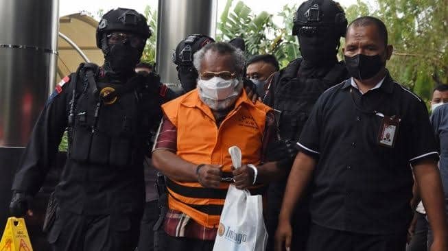 Ilustrasi berita Mimika: Izin Narapidana Korupsi Eltinus Omaleng ke Jakarta Tuai Kritik Tajam, Warga Diminta Ikut Awasi Kepastian Berobat di RS Dharmais