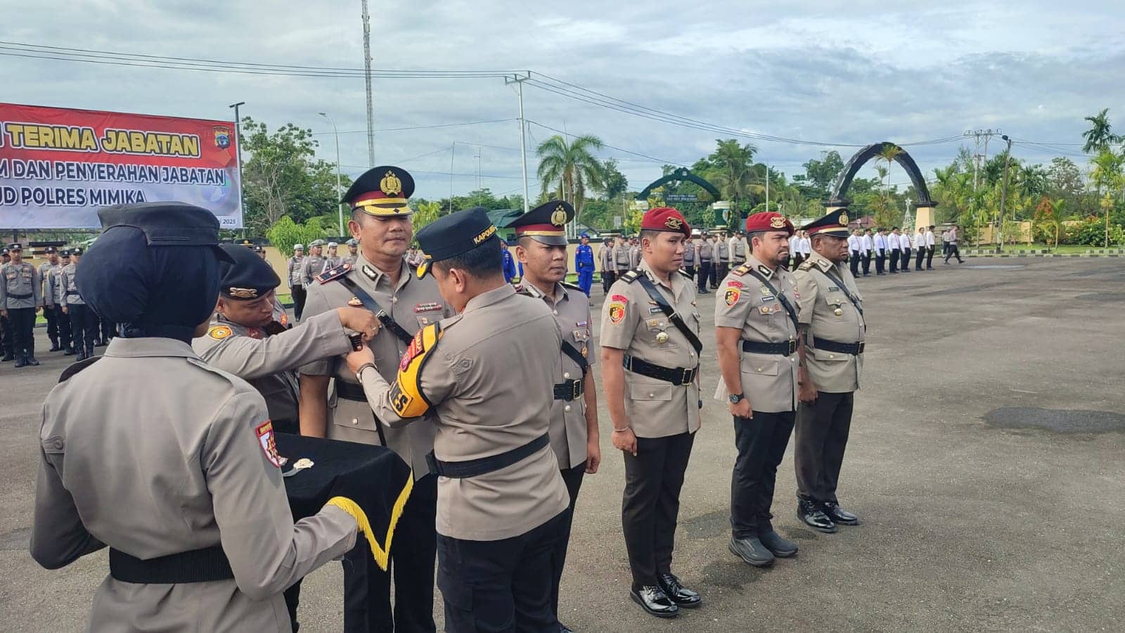 Ilustrasi berita Mimika: Kabag Ops dan Kasat Reskrim Polres Mimika Diganti, Ini Nama-nama Penggantinya