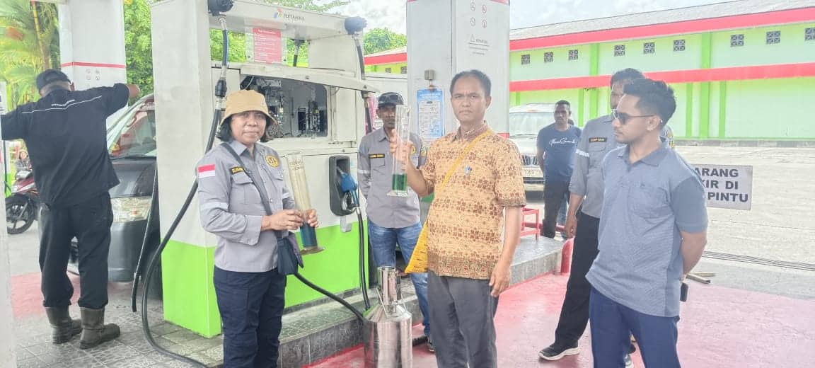 Ilustrasi berita Mimika: Praktek Oplosan Pertamina Terbongkar, Disperindag Mimika Pastikan Takaran dan Kualitas BBM Sesuai Standar