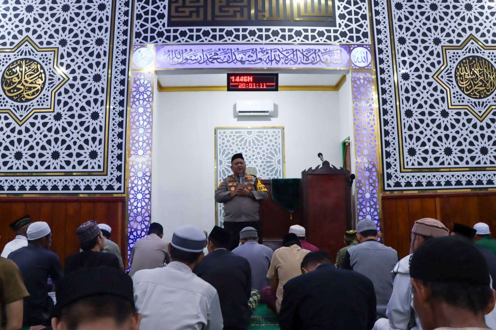 Ilustrasi berita Papua: Safari Ramadhan di Masjid At-Tarbiyah Agats, Kapolres Asmat Ajak Umat Jaga Keamanan