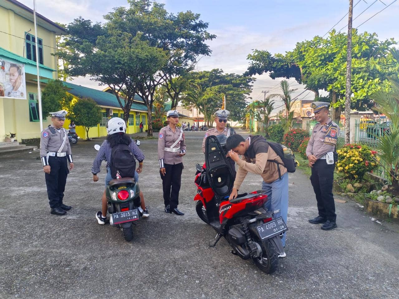 Ilustrasi berita Mimika: Tekan Angka Pelanggaran dan Kecelakaan Pengendara Dibawah Umur, Satlantas Polres Mimika Razia di Sekolah