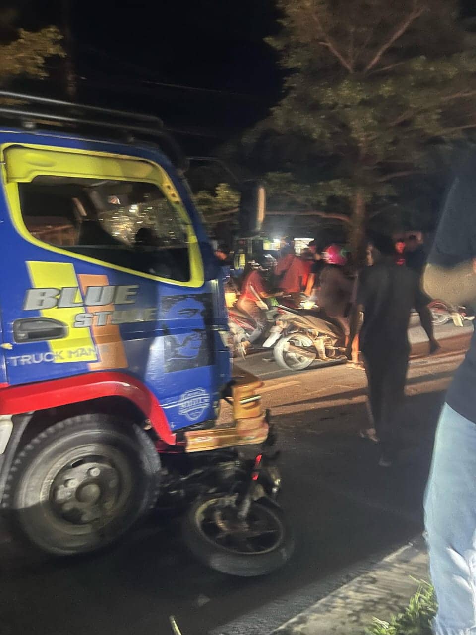 Ilustrasi berita JAYAPURA: Truk Ugal-Ugalan Tabrak Dua Motor di Sentani, Satu Korban Meninggal Setelah Terseret 200 Meter