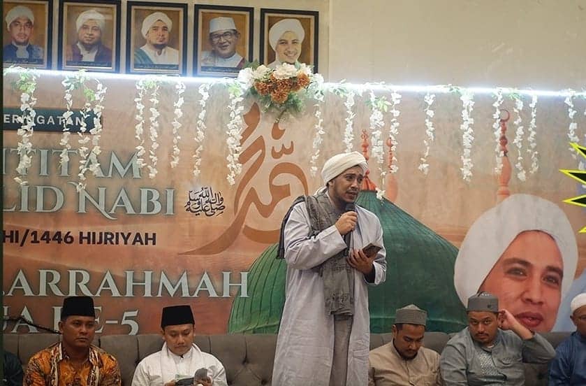 Ilustrasi berita Mimika: Hadirkan Habib Helmi Bin Khalid Al-Kaff, PHBI Mimika Pusatkan Sholat Ied di Graha Eme Neme Yauware