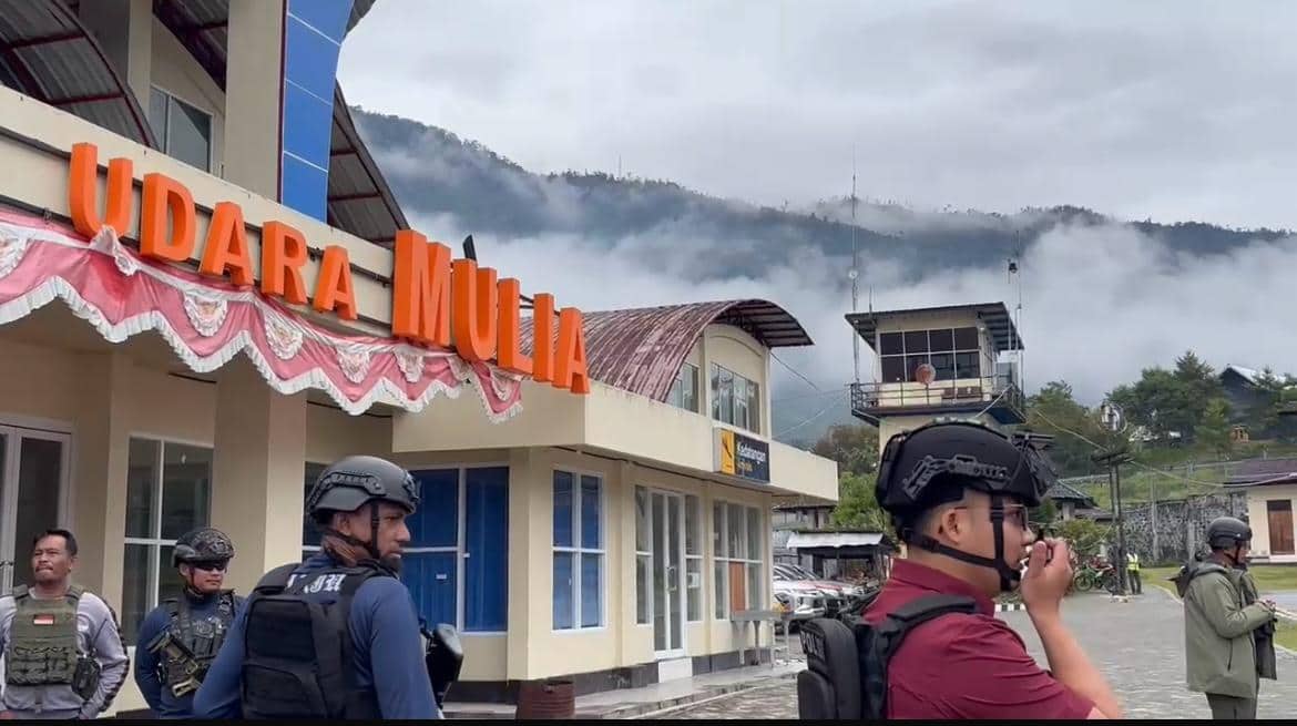 Ilustrasi berita Papua: Ratusan Warga Puncak Jaya Mengungsi ke Polres, Kodim dan Sekolah Alkitab Dampak dari Aksi Saling Serang