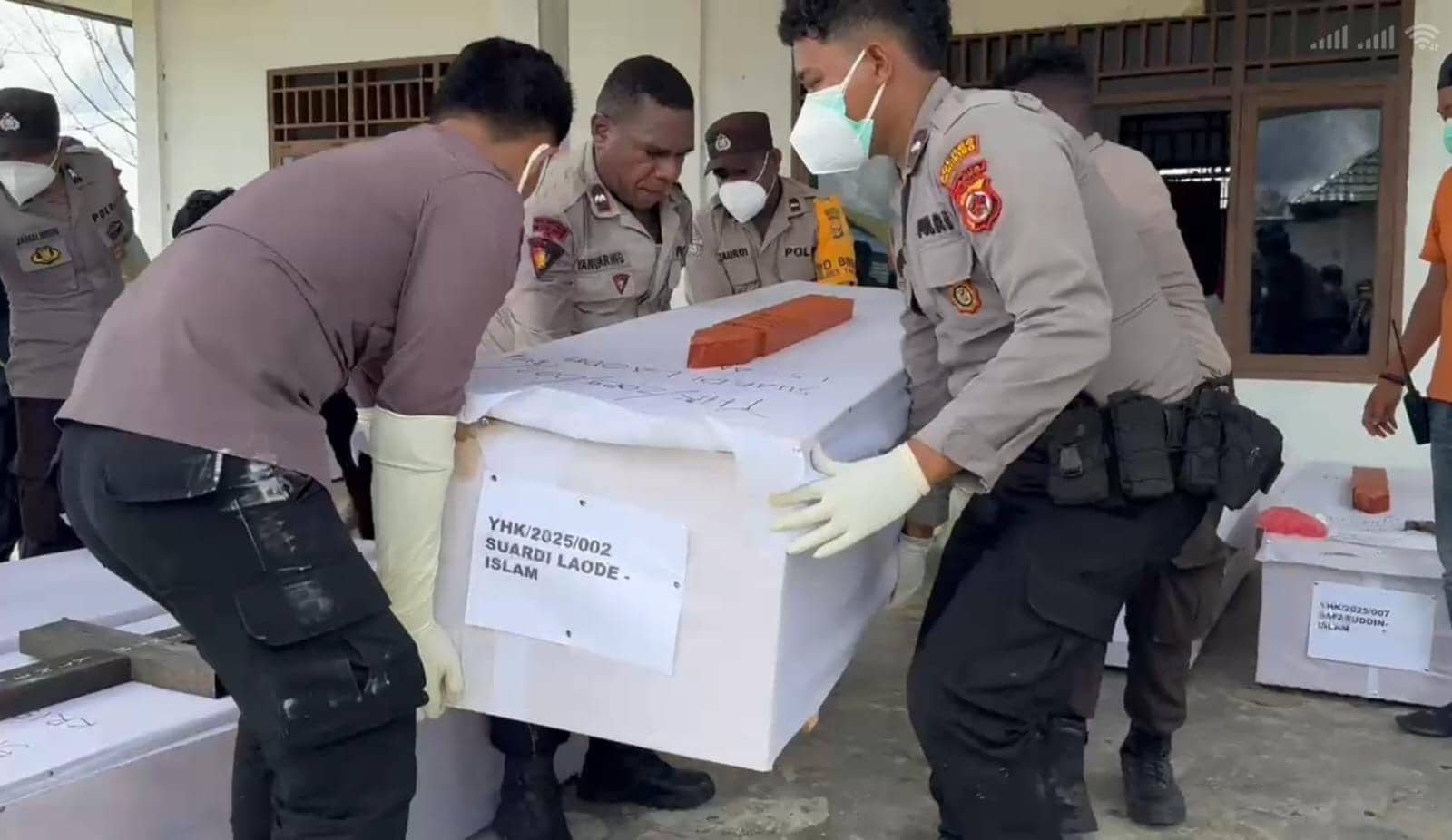 Ilustrasi berita Papua: Terus Bertambah, Tim Gabungan Sudah Temukan 15 Jenazah Penambang Korban Pembantaian Sadis KKB di Yahukimo