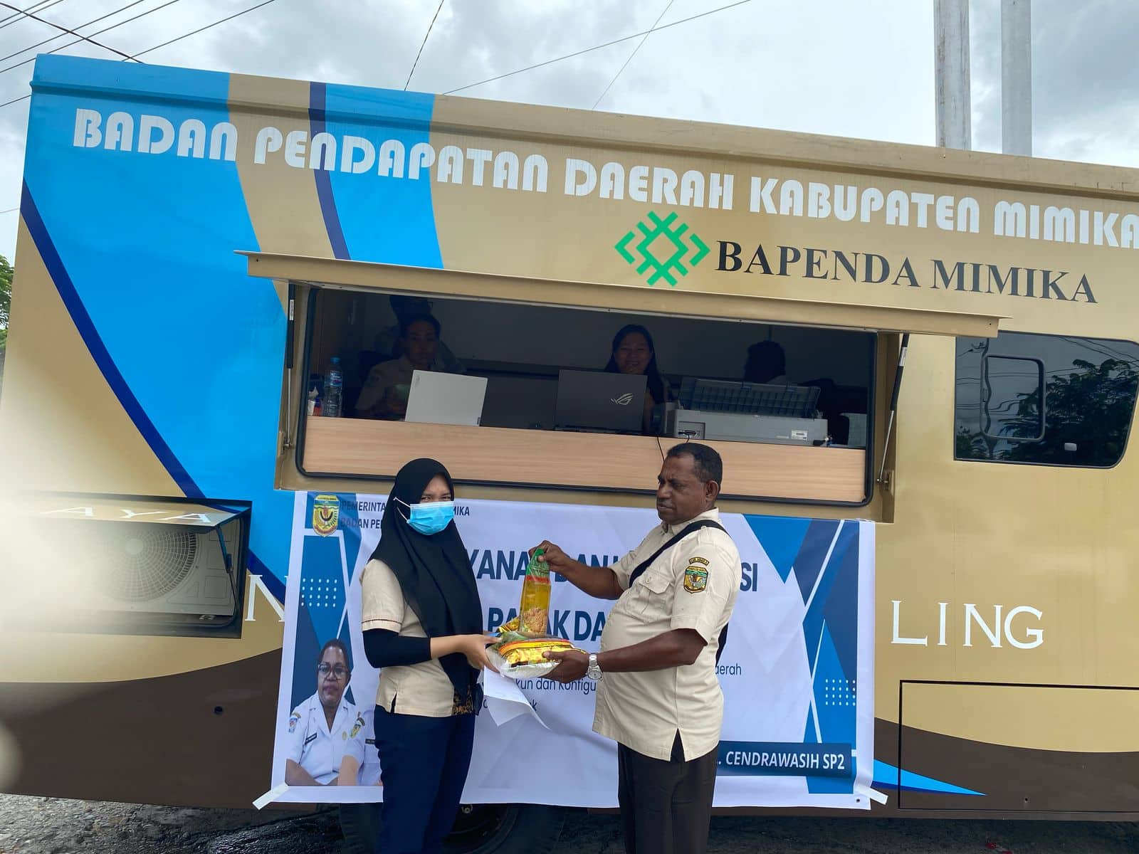 Ilustrasi berita Papua: Bapenda Mimika Gelar Pelayanan di Diana Mall dan Ruko Basecamp SP2, Wajib Pajak Berkesempatan Dapat Souvenir