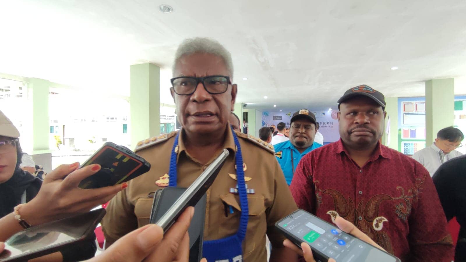 Ilustrasi berita Mimika: Segera Berikan Sanksi ke SMP Negeri 7 Timika, Bupati Mimika: Salahsatunya Pencopotan Kepala Sekolah
