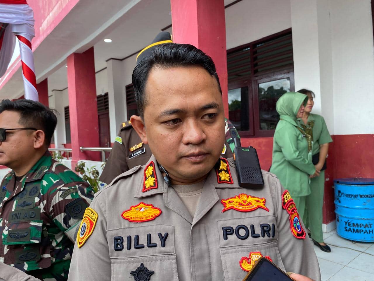 Ilustrasi berita Mimika: Kapolres Mimika: Diduga Dibakar, Polisi Temukan Botol Berbau Bensin di TKP Penemuan Mayat Gosong