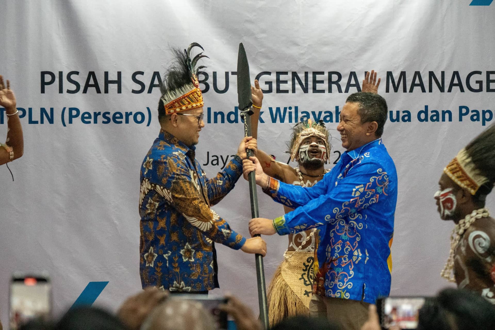 Ilustrasi berita Papua: Pimpin PLN UIW Papua dan Papua Barat, Diksi Erfani Umar Siap Terangi Bumi Cenderawasih
