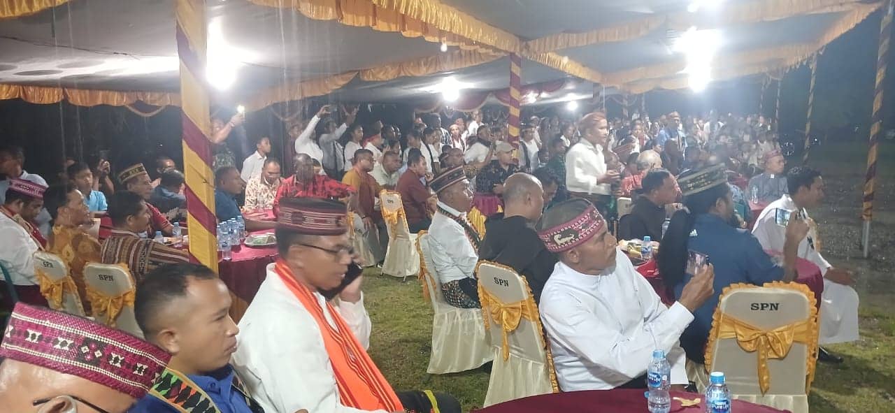 Ilustrasi berita Mimika: Moment Spesial, Misa Syukur Keluarga Manggarai di Gereja SP 2 Timika Berlangsung Meriah, "Bantang Cama Rejeng Lele"