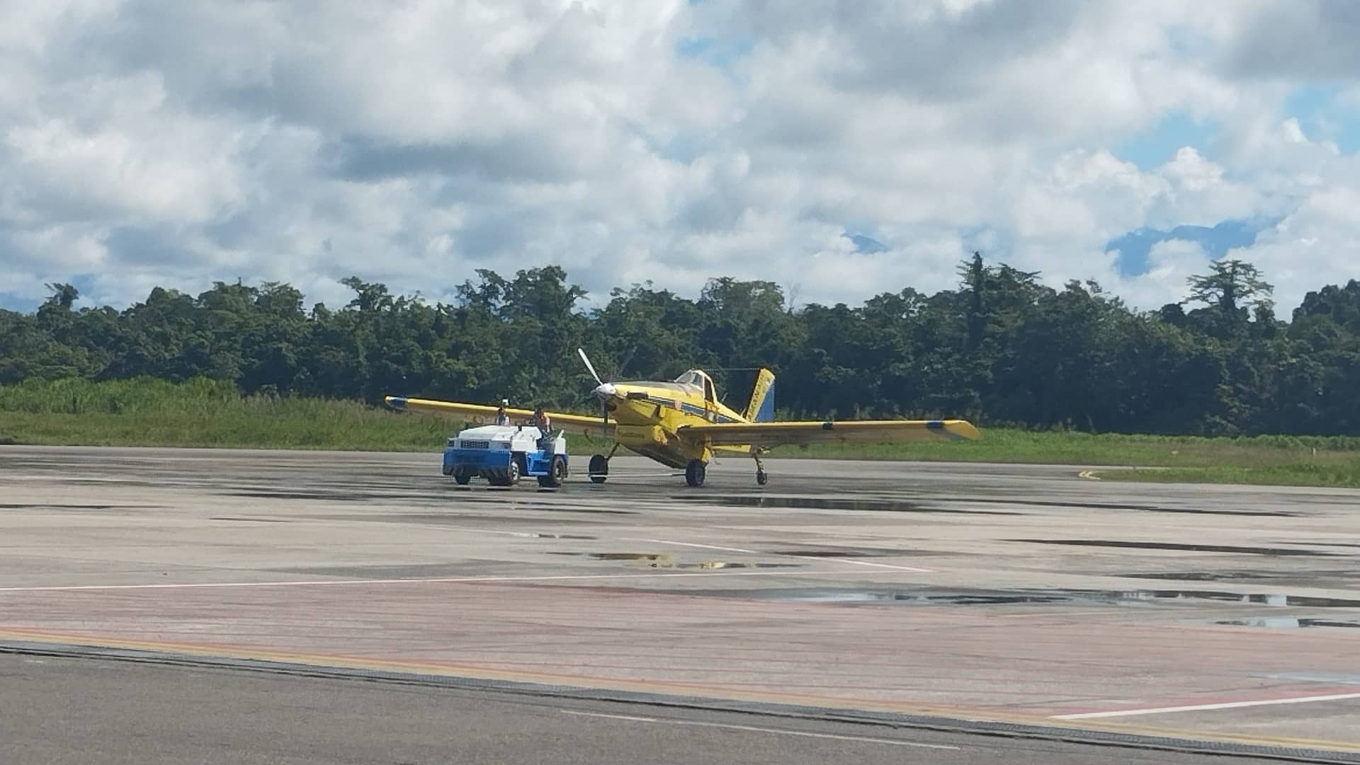 Ilustrasi berita Mimika: Pesawat Aman Air Alami Insiden di Bandara Mozes Kilangin Timika, Pesawat Komersial Terpaksa Mendarat di Jayapura