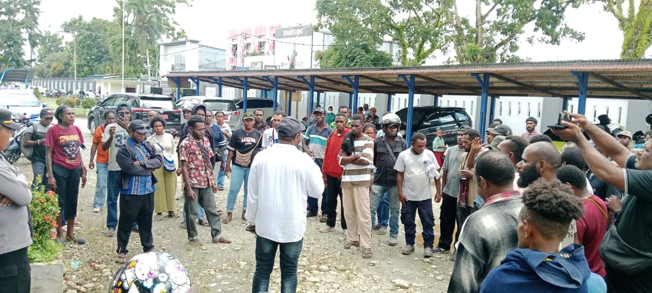 Ilustrasi berita Mimika: Tes PPPK di Mimika Hari Ini Batal, Bupati Dijadwalkan Temui Aliansi Pemuda Amungsa Pada Jumat Besok