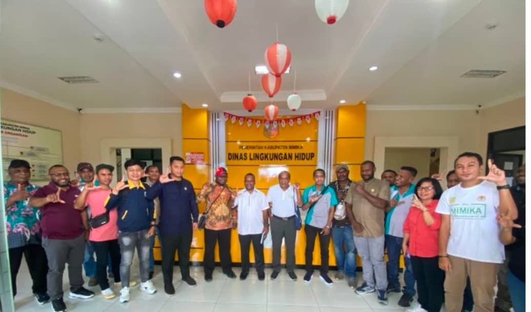 Ilustrasi berita Mimika: DLH Mimika Turunkan 20 Truk untuk Mengangkut Sampah 99 Ton Per Hari